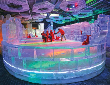 The first ice park in Dubai