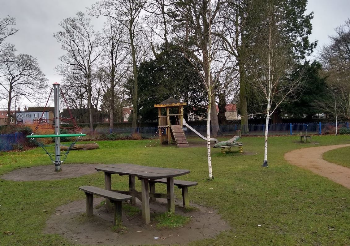 bury-knowle-park